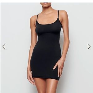 SKIMS NWOT fits everyone slip dress onyx size XL